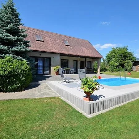 Poolincluded - Holiday Home Jested